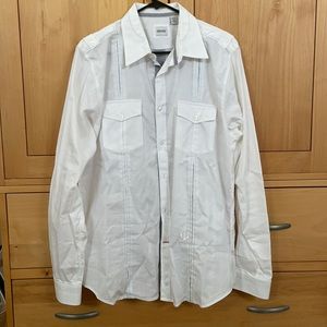 GUESS Men’s long sleeve button down shirt